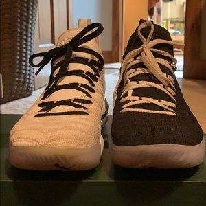 Selling Lebron 16 Equality’s